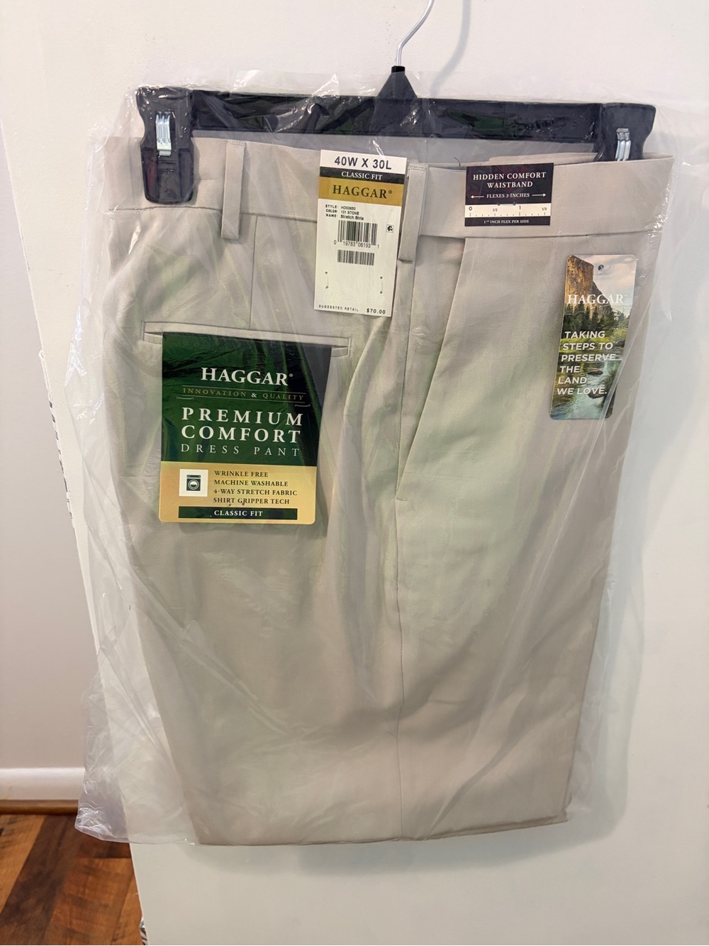 Haggar Men's Classic Fit Dress Pants - Light Khaki